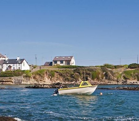 Bull Bay Hotel Amlwch Exterior photo